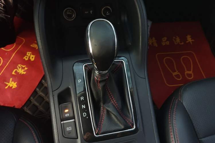 Used CHANGAN CS75 2016 1.8T Automatic Elite Model China V Standard Gear Lever