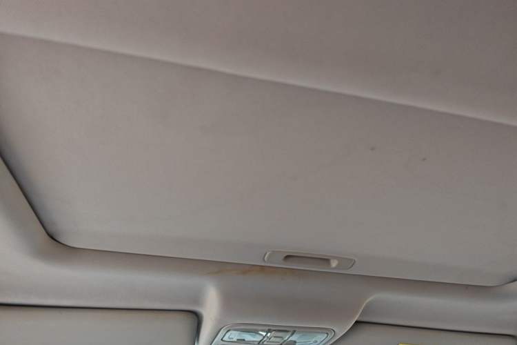 Used CHANGAN CS75 2016 1.8T Automatic Elite Model China V Standard Headliner