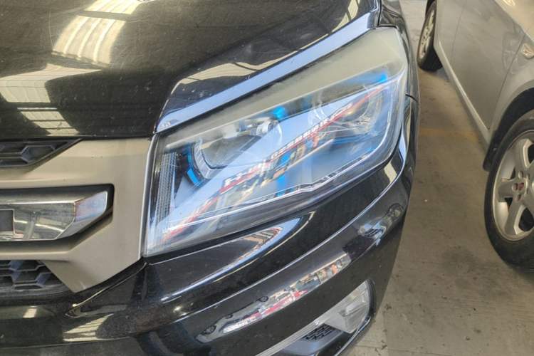 Used CHANGAN CS75 2016 2.0L Manual Luxury Version China V Standard Left Front Headlight