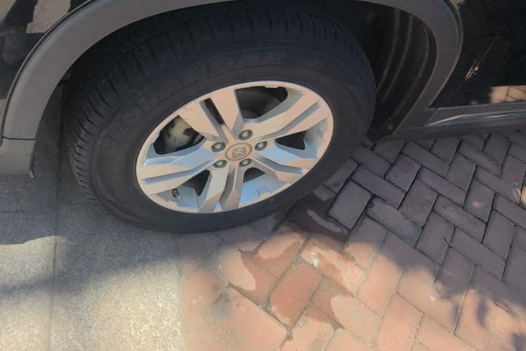 Used CHANGAN CS75 2016 2.0L Manual Leading Version China IV Standard Left Front Wheel Hub