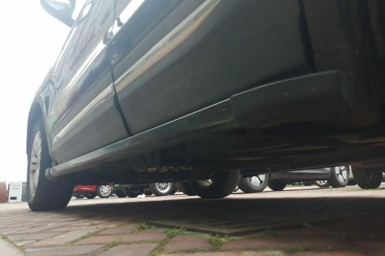 Used CHANGAN CS75 2016 1.8T Automatic Elite Model China V Standard Left Side Sill