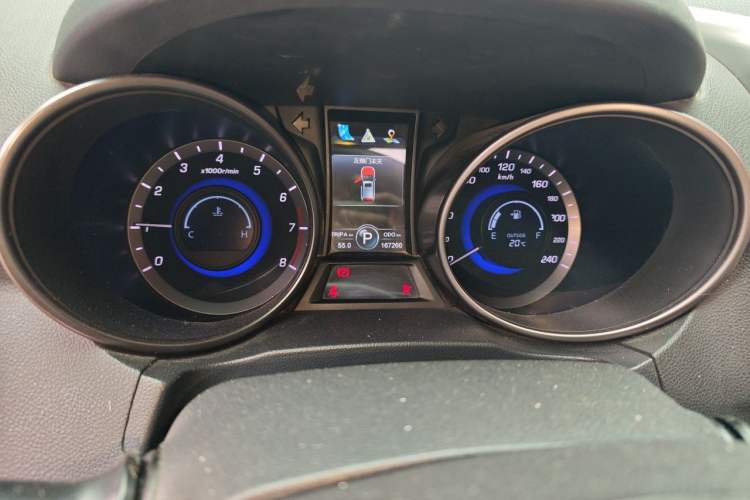 Used CHANGAN CS75 2016 1.8T Automatic Elite Model China V Standard Odometer Close Up