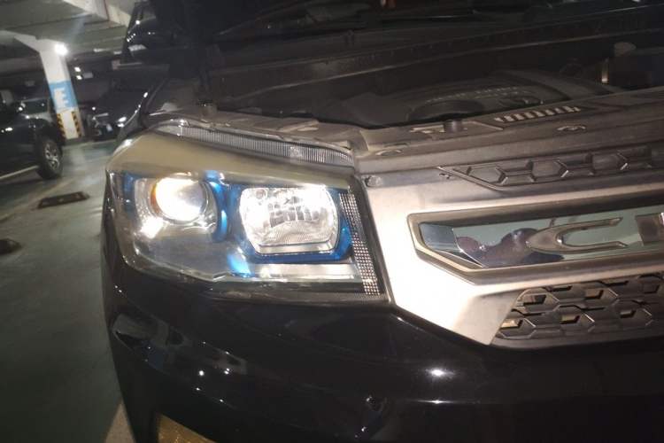 Used CHANGAN CS75 2016 2.0L Manual Comfort Version China V Standard Right Front Headlight