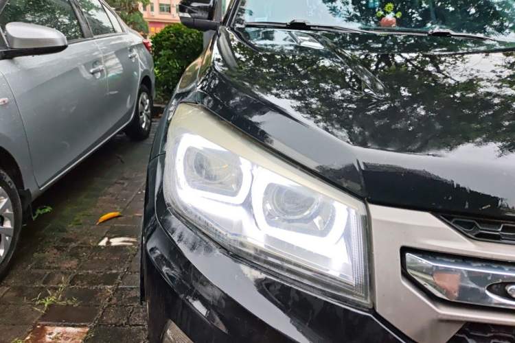 Used CHANGAN CS75 2016 1.8T Automatic Elite Model China V Standard Right Front Headlight