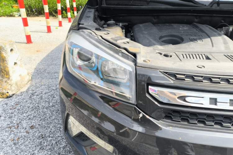 Used CHANGAN CS75 2016 2.0L Manual Luxury Version China V Standard Right Front Headlight