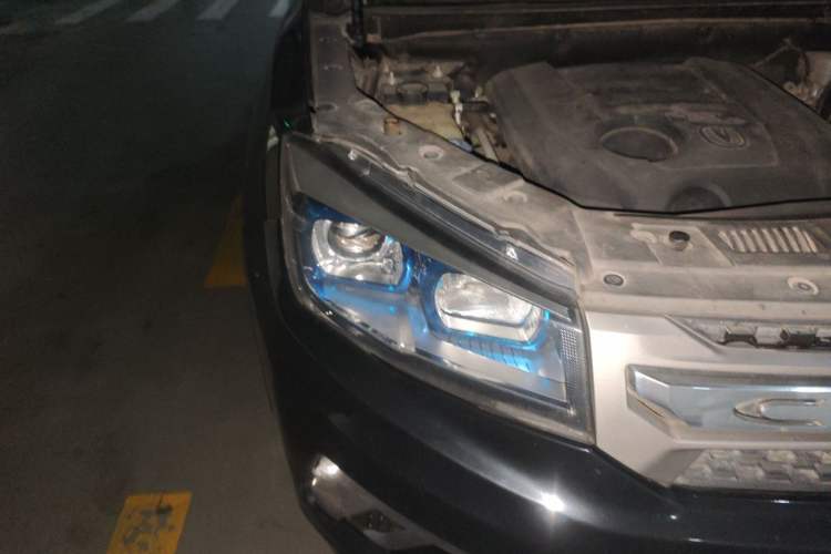 Used CHANGAN CS75 2016 1.8T Automatic Elite Model China V Standard Right Front Headlight
