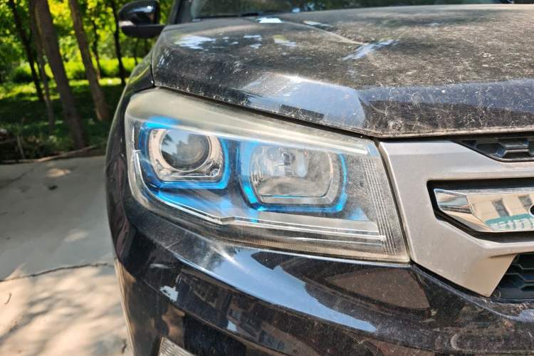 Used CHANGAN CS75 2016 1.8T Automatic Elite Model China V Standard Right Front Headlight