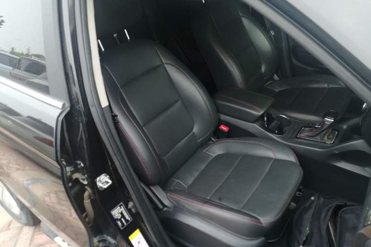 Used CHANGAN CS75 2016 1.8T Automatic Elite Model China V Standard Right Front Seat