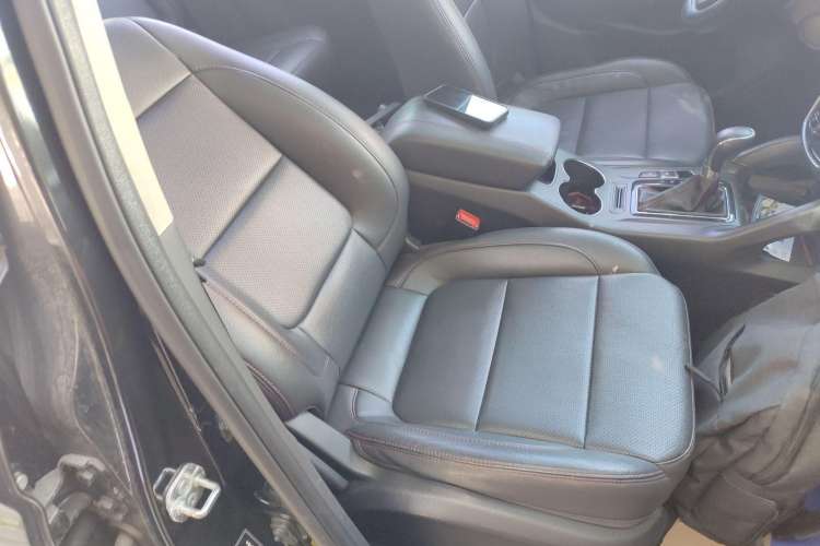 Used CHANGAN CS75 2016 1.8T Automatic Elite Model China V Standard Right Front Seat