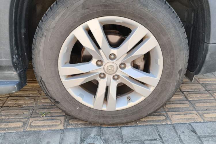Used CHANGAN CS75 2016 1.5T Manual FENGSHANG Model Right Front Wheel Hub