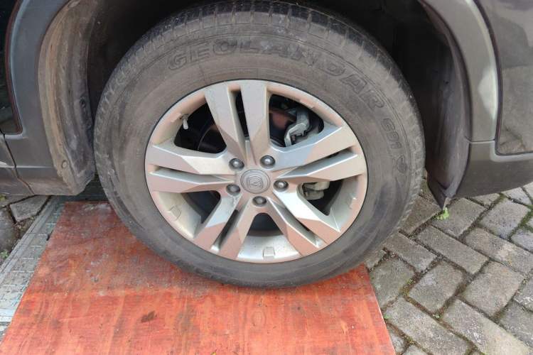 Used CHANGAN CS75 2016 1.8T Automatic Elite Model China V Standard Right Front Wheel Hub