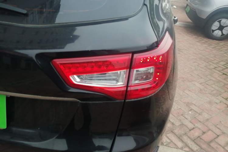 Used CHANGAN CS75 2016 1.8T Automatic Elite Model China V Standard Right Rear Taillight