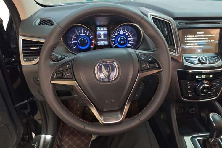 Used CHANGAN CS75 2016 1.8T Automatic Elite Model China IV Standard Steering Wheel