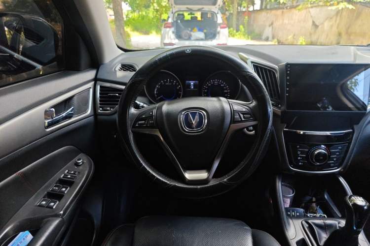 Used CHANGAN CS75 2016 2.0L Manual Luxury Version China V Standard Steering Wheel