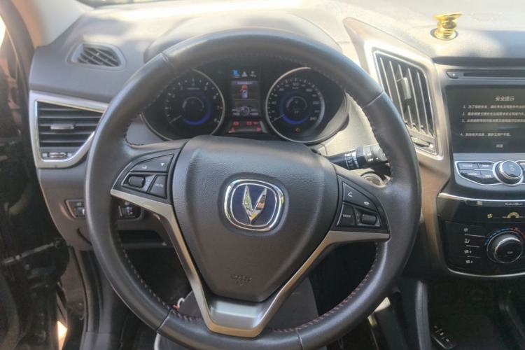 Used CHANGAN CS75 2016 2.0L Manual Leading Version China IV Standard Steering Wheel