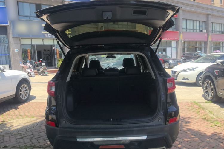 Used CHANGAN CS75 2016 2.0L Manual Leading Version China IV Standard Trunk
