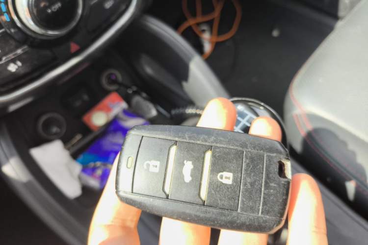Used CHANGAN CS75 2016 2.0L Manual Luxury Version China V Standard Vehicle Key