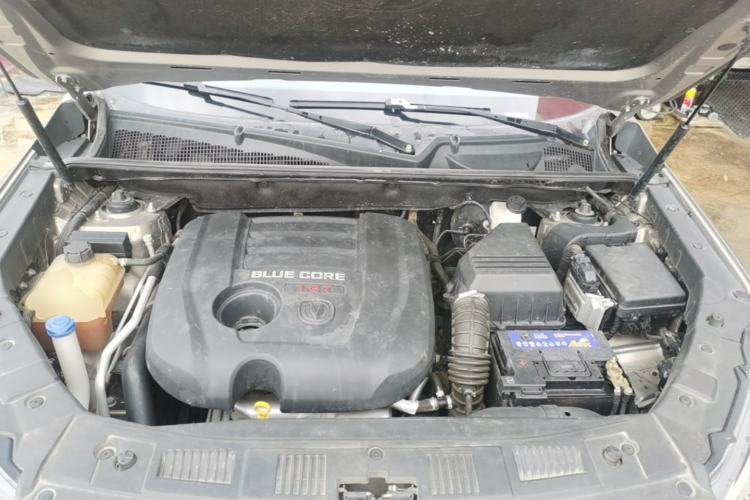 Used CHANGAN CS75 2016 1.8T Automatic Elite Model China IV Standard Engine Bay