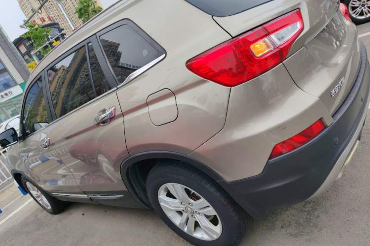Used CHANGAN CS75 2016 1.8T Automatic Elite Model China IV Standard Exterior 3