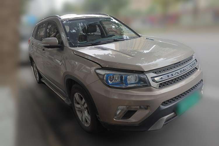 Used CHANGAN CS75 2016 1.8T Automatic Elite Model China V Standard Front Right 45 Deg