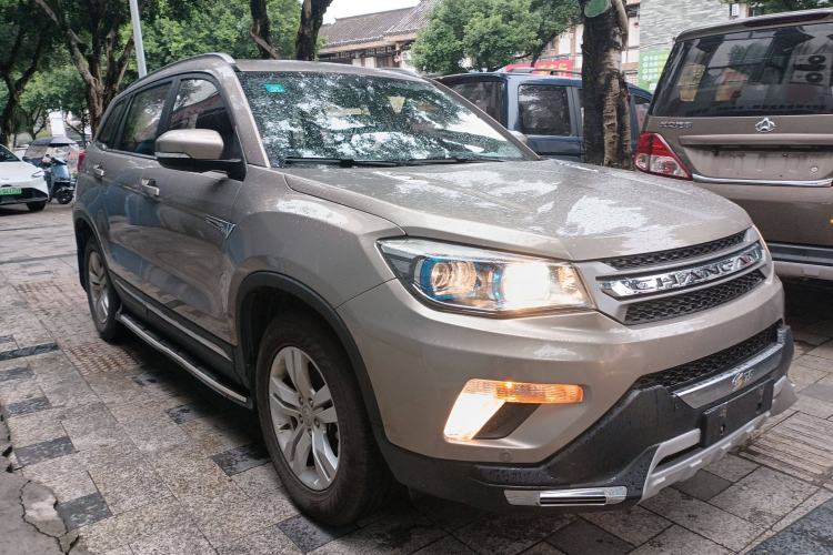 Used CHANGAN CS75 2016 2.0L Manual Luxury Version China V Standard Front Right 45 Deg