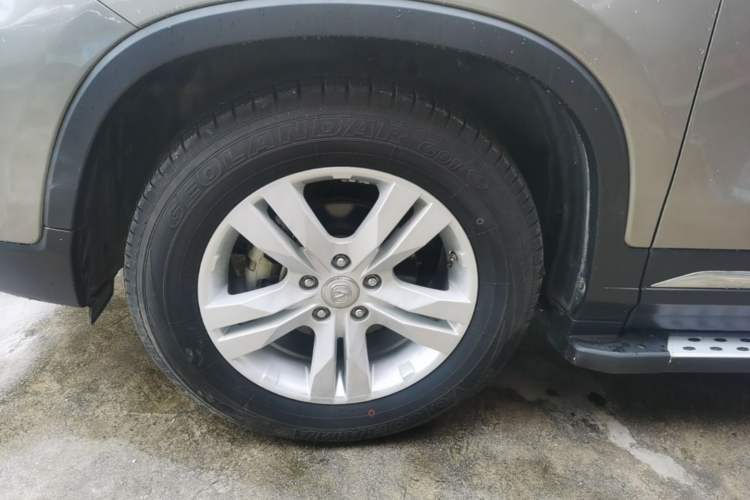 Used CHANGAN CS75 2016 1.8T Automatic Elite Model China IV Standard Left Front Wheel Hub
