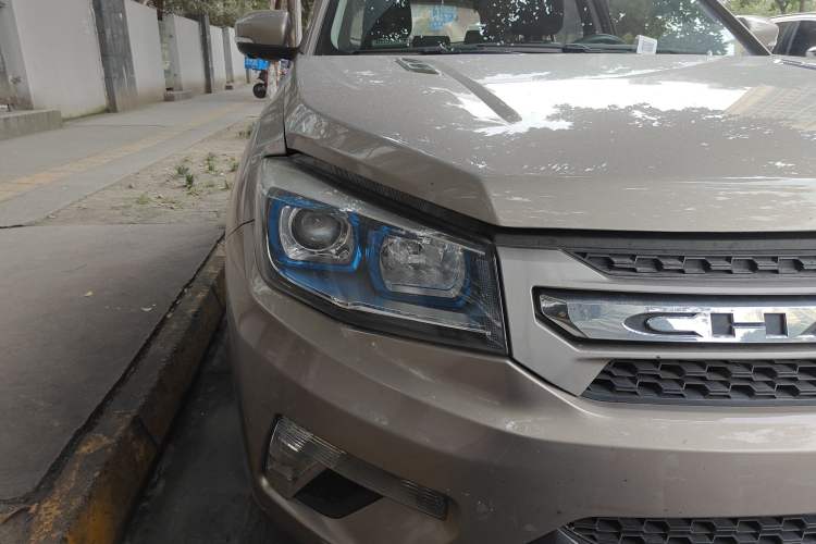 Used CHANGAN CS75 2016 1.8T Automatic Elite Model China V Standard Right Front Headlight