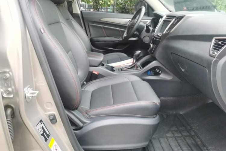Used CHANGAN CS75 2016 1.8T Automatic Elite Model China IV Standard Right Front Seat