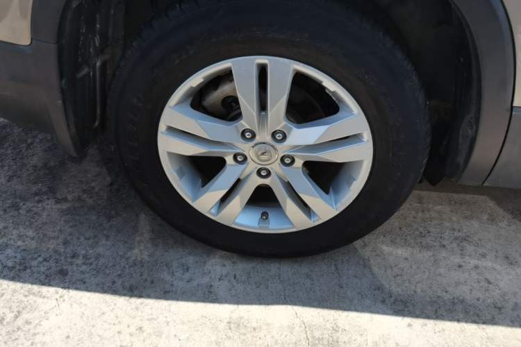 Used CHANGAN CS75 2016 1.8T Automatic Elite Model China V Standard Right Rear Wheel Hub