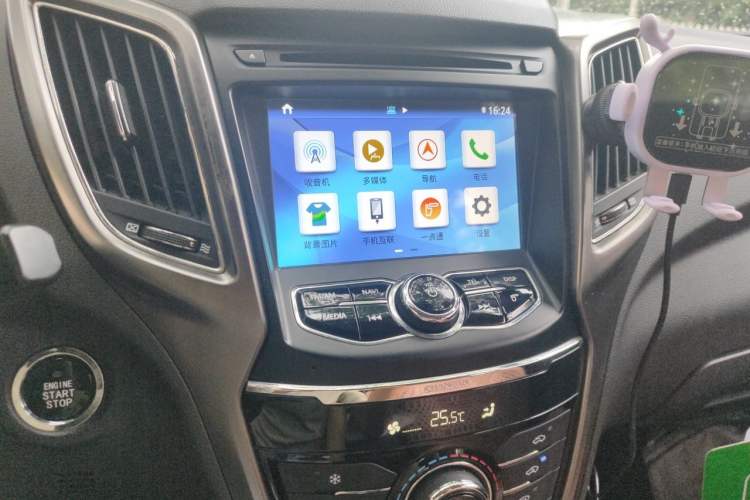 Used CHANGAN CS75 2016 1.8T Automatic Elite Model China IV Standard Audio And AC Panel