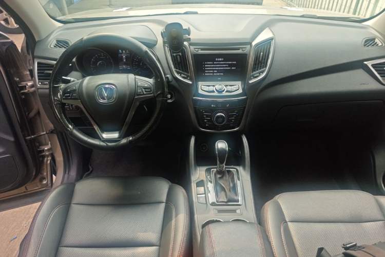 Used CHANGAN CS75 2016 1.8T Automatic Elite Model China V Standard Center Console