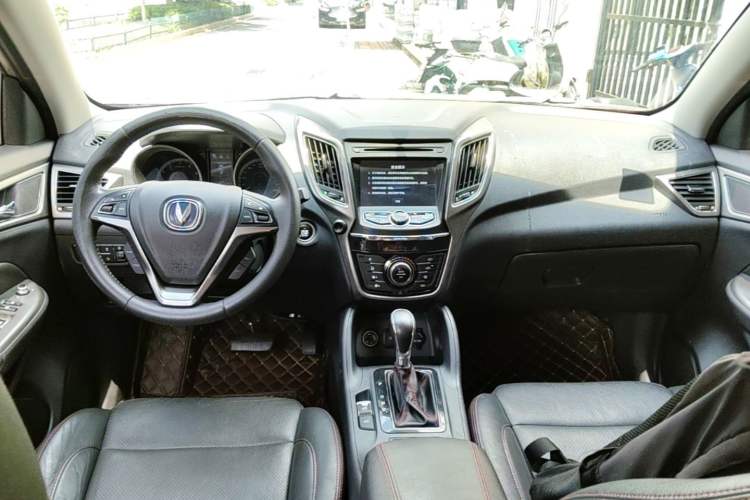 Used CHANGAN CS75 2016 1.8T Automatic Elite Model China V Standard Center Console