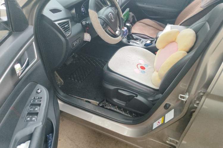 Used CHANGAN CS75 2016 1.8T Automatic Elite Model China IV Standard Driver Seat