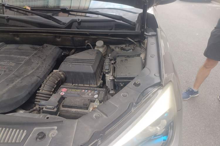 Used CHANGAN CS75 2016 1.8T Automatic Elite Model China V Standard Engine Bay Left