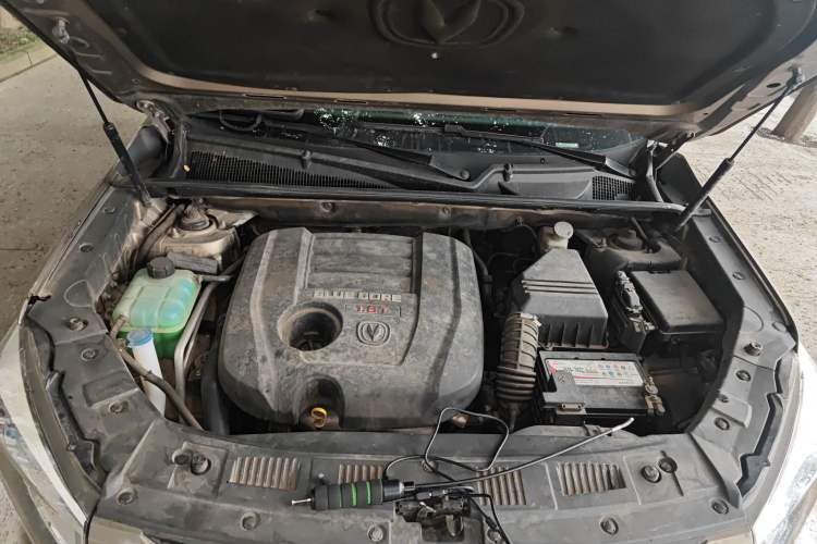 Used CHANGAN CS75 2016 1.8T Automatic Elite Model China IV Standard Engine Bay