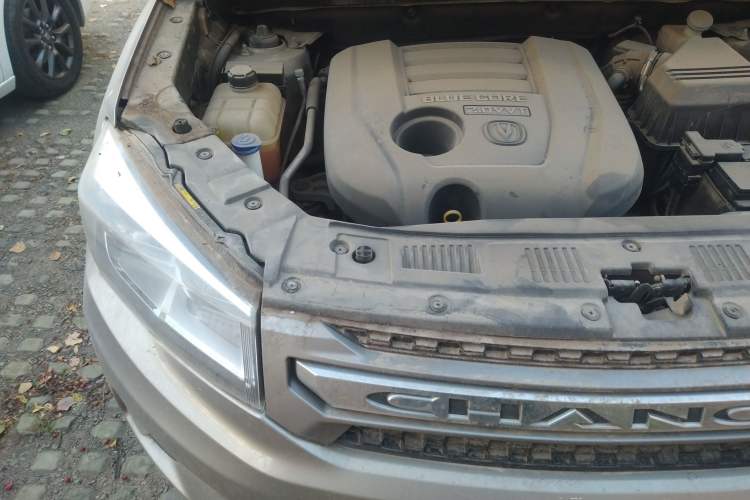 Used CHANGAN CS75 2016 2.0L Manual Leading Version China IV Standard Engine Bay Right
