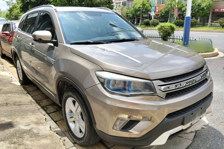 Used CHANGAN CS75 2016 1.8T Automatic Elite Model China V Standard Front Right 45 Deg