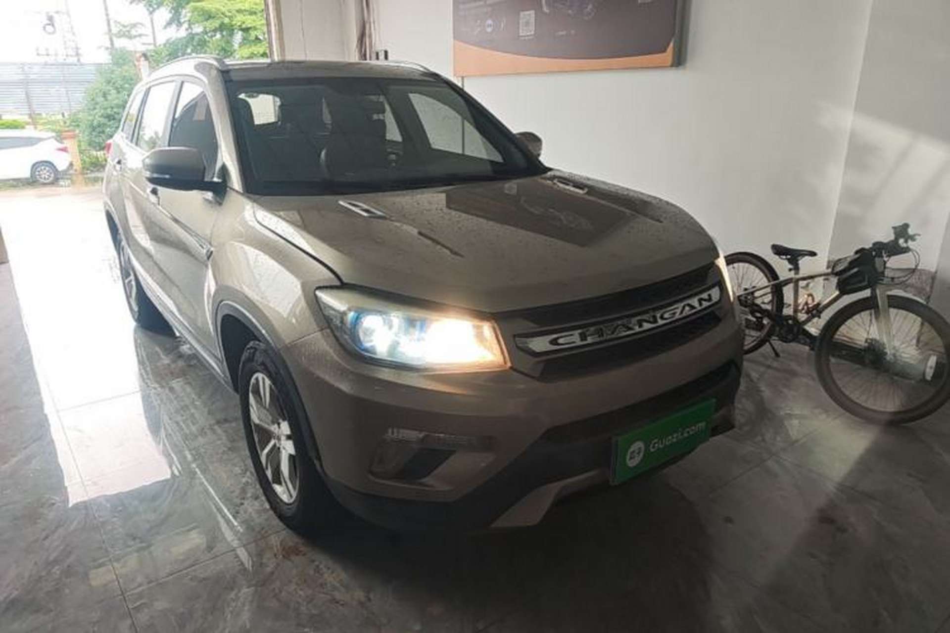 Used CHANGAN CS75 2016 2.0L Manual Luxury Version China V Standard Front Right 45 Deg