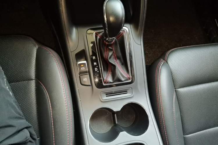 Used CHANGAN CS75 2016 1.8T Automatic Elite Model China V Standard Gear Lever