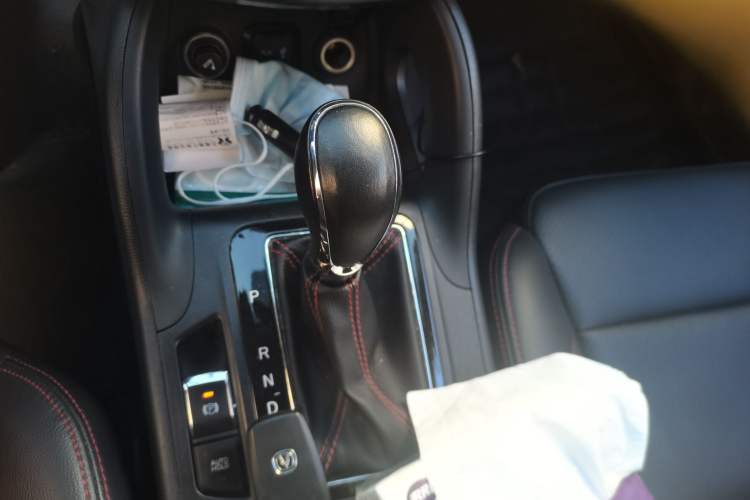Used CHANGAN CS75 2016 1.8T Automatic Elite Model China V Standard Gear Lever