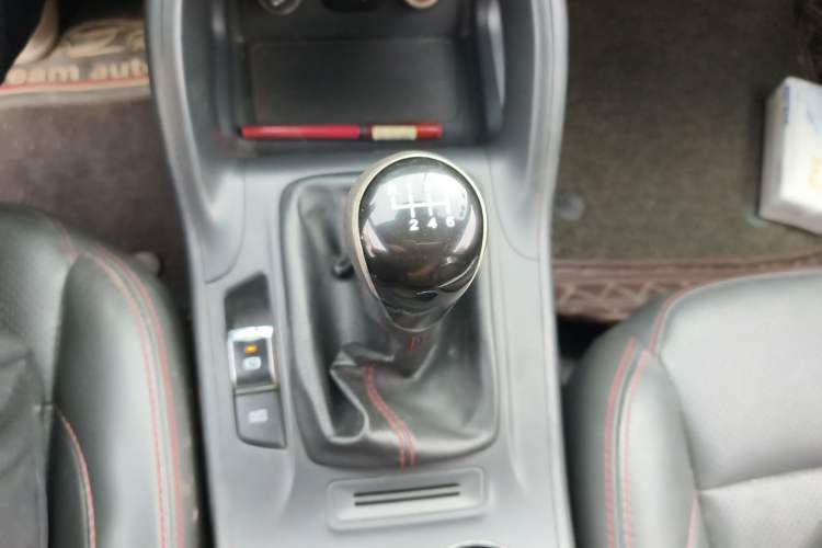 Used CHANGAN CS75 2016 1.5T Manual FENGSHANG Model Gear Lever