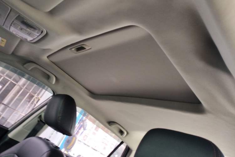 Used CHANGAN CS75 2016 1.8T Automatic Elite Model China IV Standard Headliner