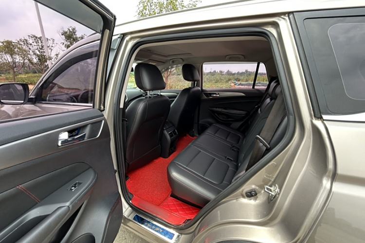 Used CHANGAN CS75 2016 1.8T Automatic Elite Model China IV Standard Interior 3
