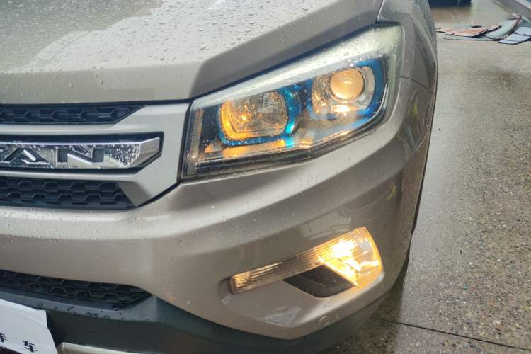 Used CHANGAN CS75 2016 1.8T Automatic Elite Model China V Standard Left Front Headlight