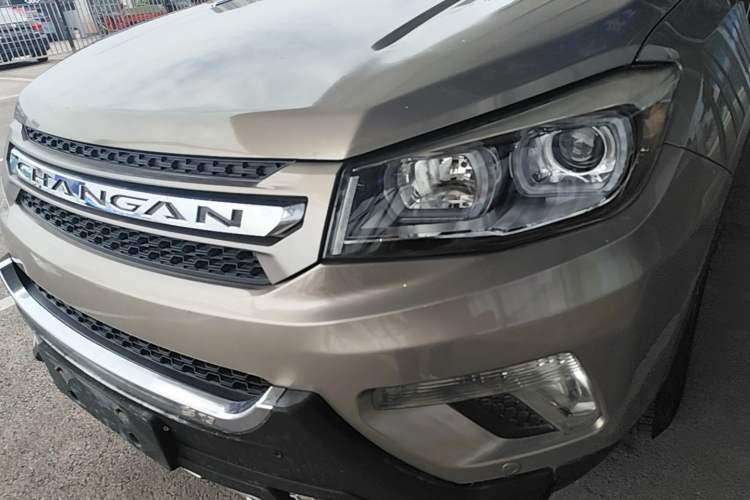 Used CHANGAN CS75 2016 2.0L Manual Leading Version China IV Standard Left Front Headlight