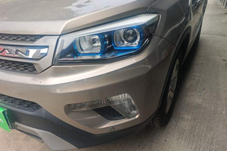 Used CHANGAN CS75 2016 1.8T Automatic Elite Model China V Standard Left Front Headlight