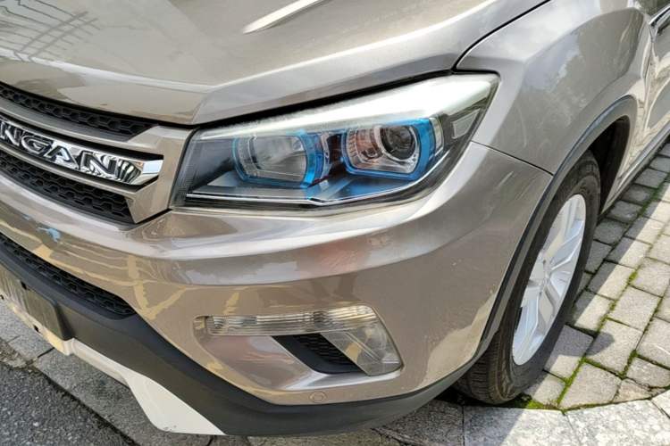 Used CHANGAN CS75 2016 1.8T Automatic Elite Model China V Standard Left Front Headlight