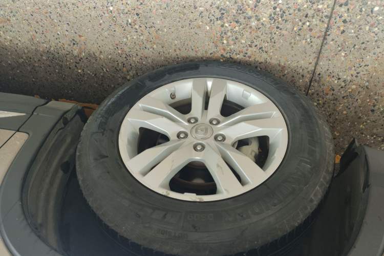 Used CHANGAN CS75 2016 1.8T Automatic Elite Model China V Standard Left Front Wheel Hub
