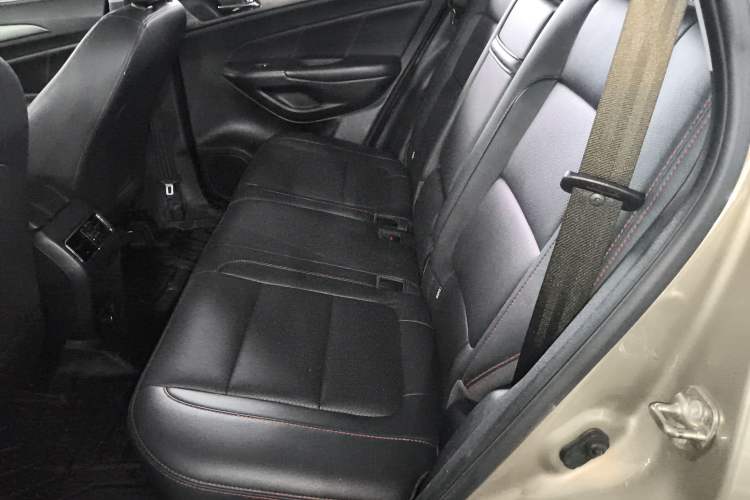 Used CHANGAN CS75 2016 1.8T Automatic Elite Model China V Standard Left Rear Seat