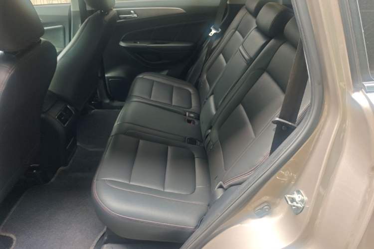 Used CHANGAN CS75 2016 1.8T Automatic Elite Model China V Standard Left Rear Seat